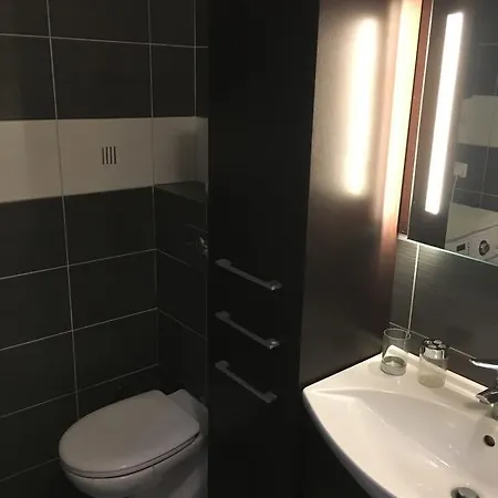 W Wesolej Lägenhet *